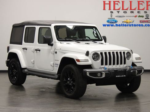 Used 2022 Jeep Wrangler Unlimited Sahara w/ Cold Weather Group AWD/4WD image 1