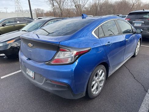 Used 2018 Chevrolet Volt Premier w/ Driver Confidence Package image 17