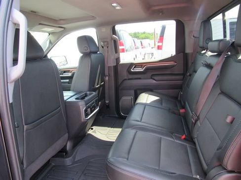 Used 2023 GMC Sierra 1500 Denali w/ Denali Reserve Package AWD/4WD image 32