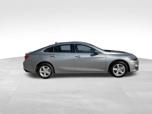 Used 2024 Chevrolet Malibu LT FWD image 4