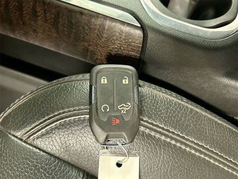 Used 2023 GMC Sierra 3500 Denali image 12