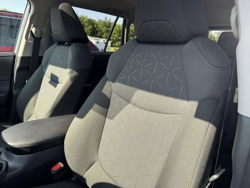 Used 2025 Toyota RAV4 XLE w/ Convenience Package AWD/4WD image 29
