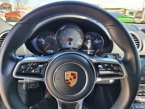 Used 2018 Porsche 718 Cayman S image 19