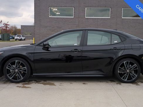 Used 2025 Toyota Camry XSE image 2