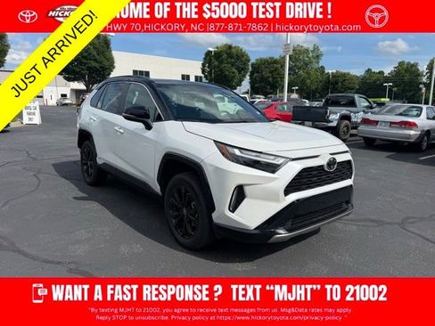 Used 2025 Toyota RAV4 XSE AWD/4WD image 1
