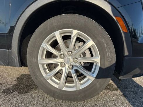 Used 2023 Cadillac XT4 Luxury w/ Cold Weather Package image 23