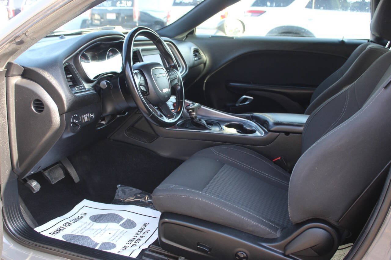 Used 2019 Dodge Challenger SXT AWD/4WD image 13
