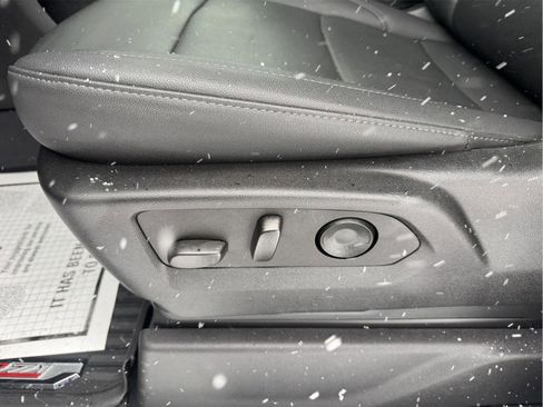 Used 2024 Chevrolet Silverado 2500 LTZ w/ LTZ Premium Package image 20