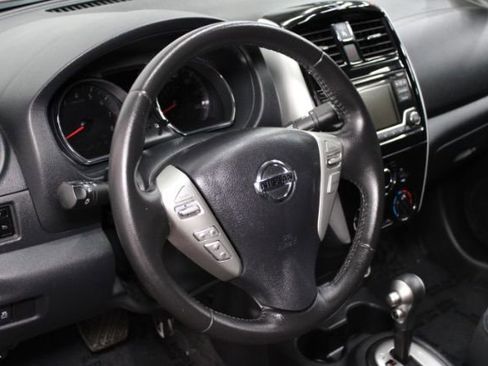 Used 2017 Nissan Versa SV w/ SV Special Edition Package image 11