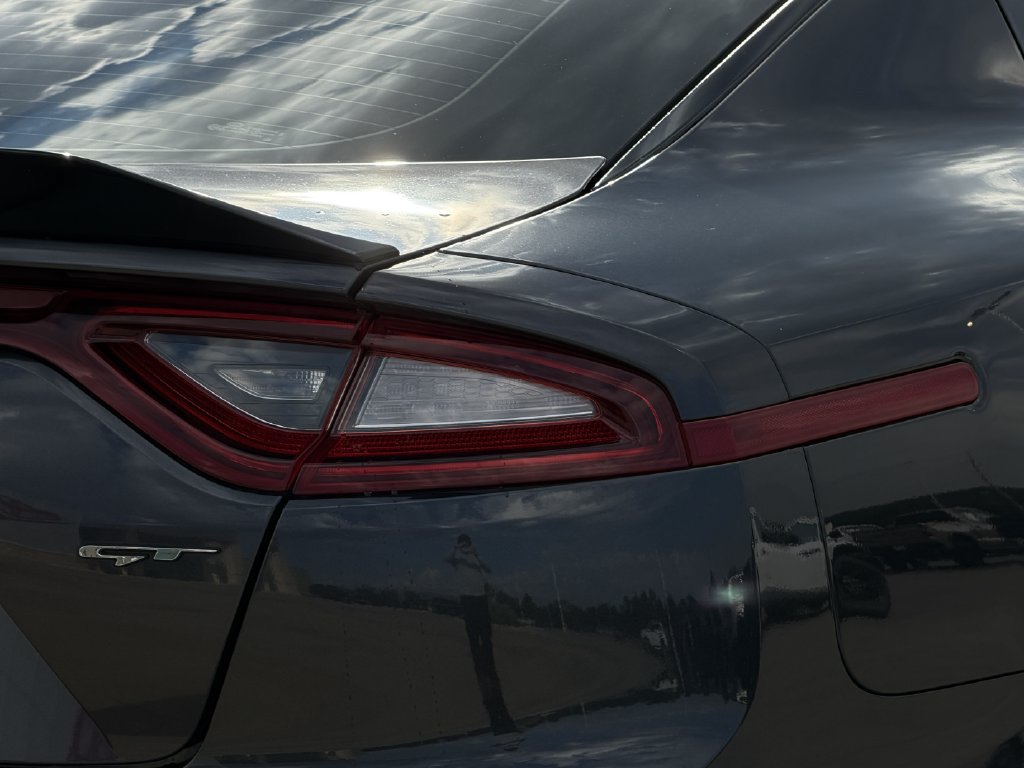 Used 2021 Kia Stinger GT1 RWD image 10