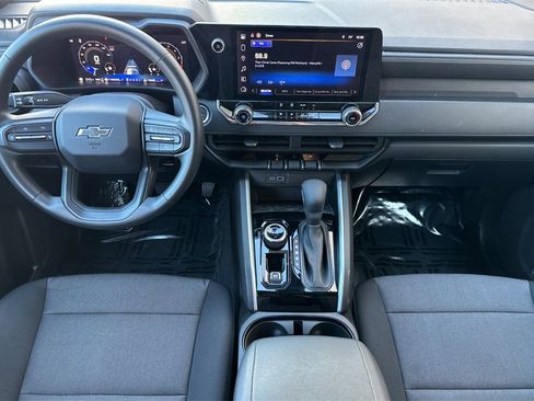 Used 2024 Chevrolet Colorado Trail Boss w/ Technology Package image 12