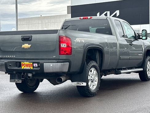 Used 2011 Chevrolet Silverado 3500 LT w/ Interior Plus Package image 4
