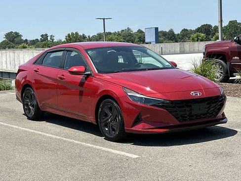Used 2022 Hyundai Elantra SEL FWD image 29