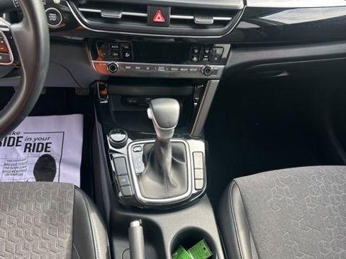 Used 2024 Kia Seltos S image 20