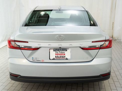 Used 2025 Toyota Camry LE w/ Convenience Package FWD image 4