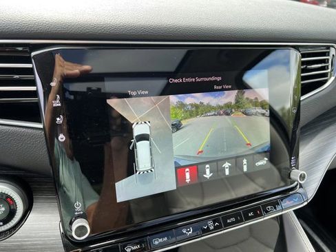 Used 2024 Jeep Wagoneer Series III w/ Premium Group I image 41