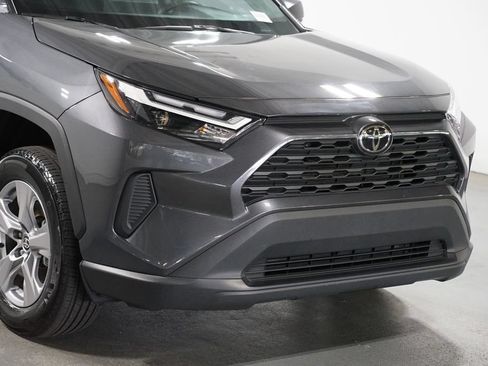 Certified 2025 Toyota RAV4 LE AWD/4WD image 4