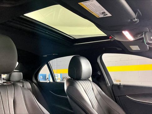 Used 2022 Mercedes-Benz E 350 Sedan image 13