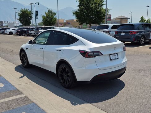 Used 2021 Tesla Model Y Long Range AWD/4WD image 9