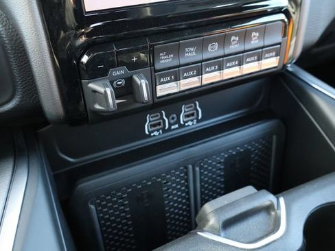 New 2026 RAM 2500 Laramie w/ Night Edition AWD/4WD image 16