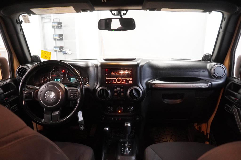 Used 2014 Jeep Wrangler Unlimited Sport w/ Quick Order Package 24S AWD/4WD image 18