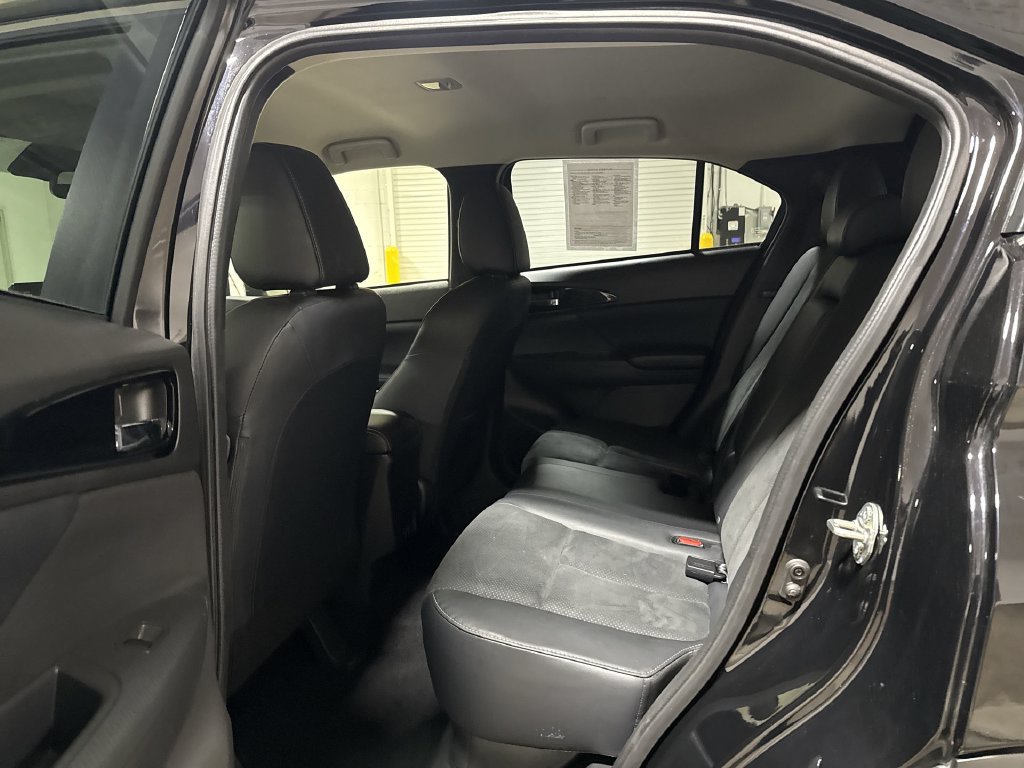 Used 2025 Mitsubishi Eclipse Cross AWD image 23