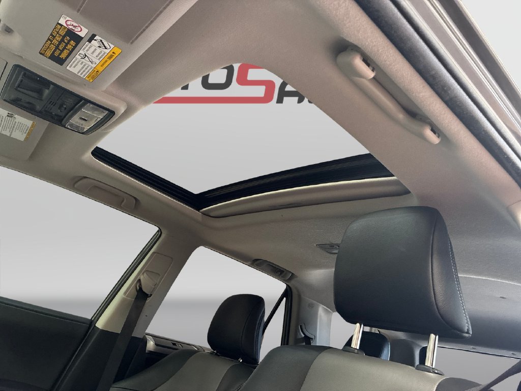 Used 2022 Toyota 4Runner SR5 Premium w/ Moonroof Package RWD image 12