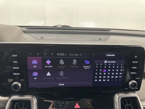 Used 2023 Kia Sorento EX image 17