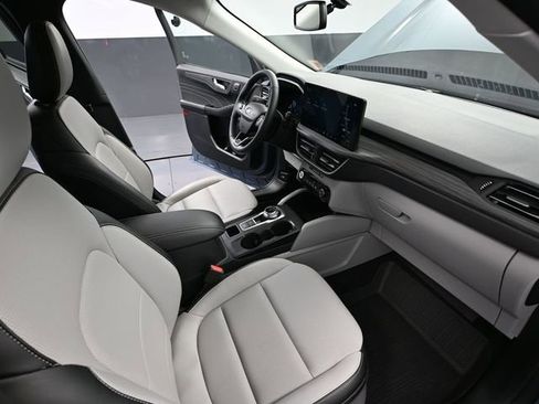 Used 2025 Ford Escape Platinum image 47