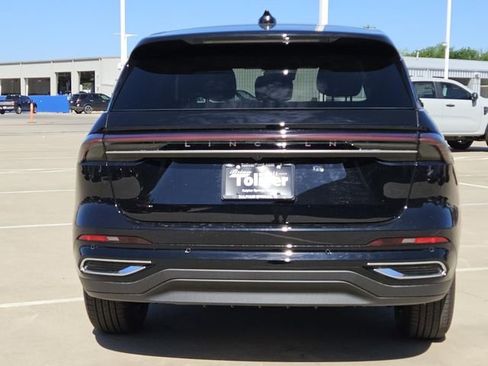 New 2026 Lincoln Nautilus Reserve image 7