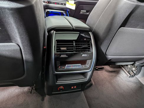 Certified 2025 BMW X7 M60i w/ Executive Package image 53