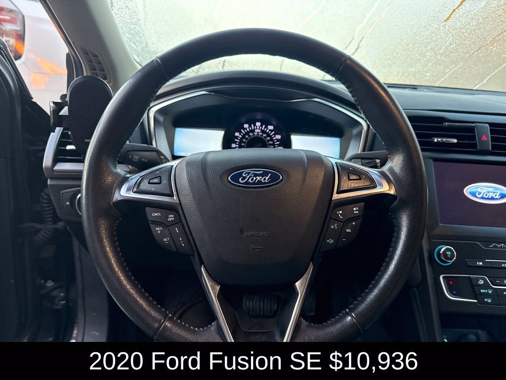 Used 2020 Ford Fusion SE w/ Equipment Group 151A FWD image 10