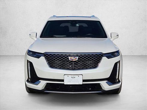 Used 2021 Cadillac XT6 Premium Luxury image 2