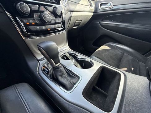 Used 2019 Jeep Grand Cherokee Altitude RWD image 20