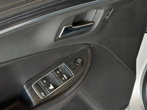 Used 2016 Chevrolet Impala LTZ FWD image 19