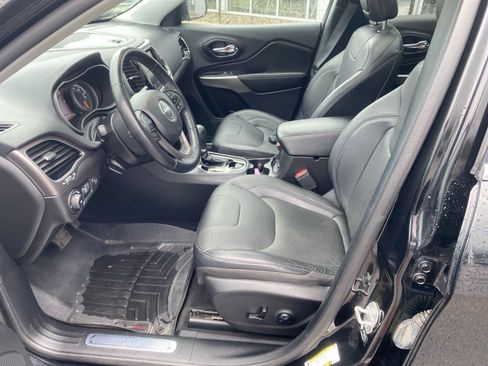 Used 2021 Jeep Cherokee Limited AWD/4WD image 9