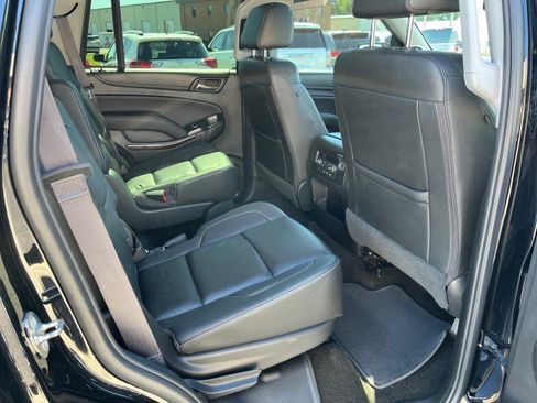 Used 2017 GMC Yukon SLT w/ Open Road Package AWD/4WD image 19
