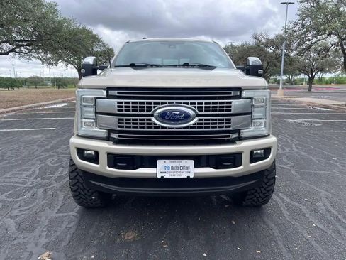 Used 2017 Ford F250 Platinum image 2