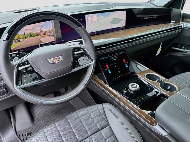 Used 2026 Cadillac Escalade Platinum Sport AWD/4WD image 9