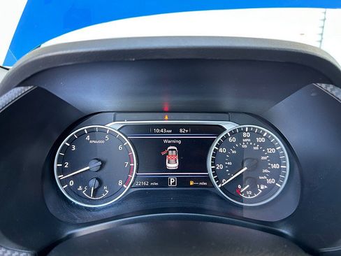 Used 2025 Nissan Sentra SV FWD image 30
