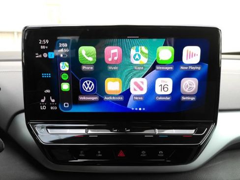 Used 2023 Volkswagen ID.4 Pro RWD image 9
