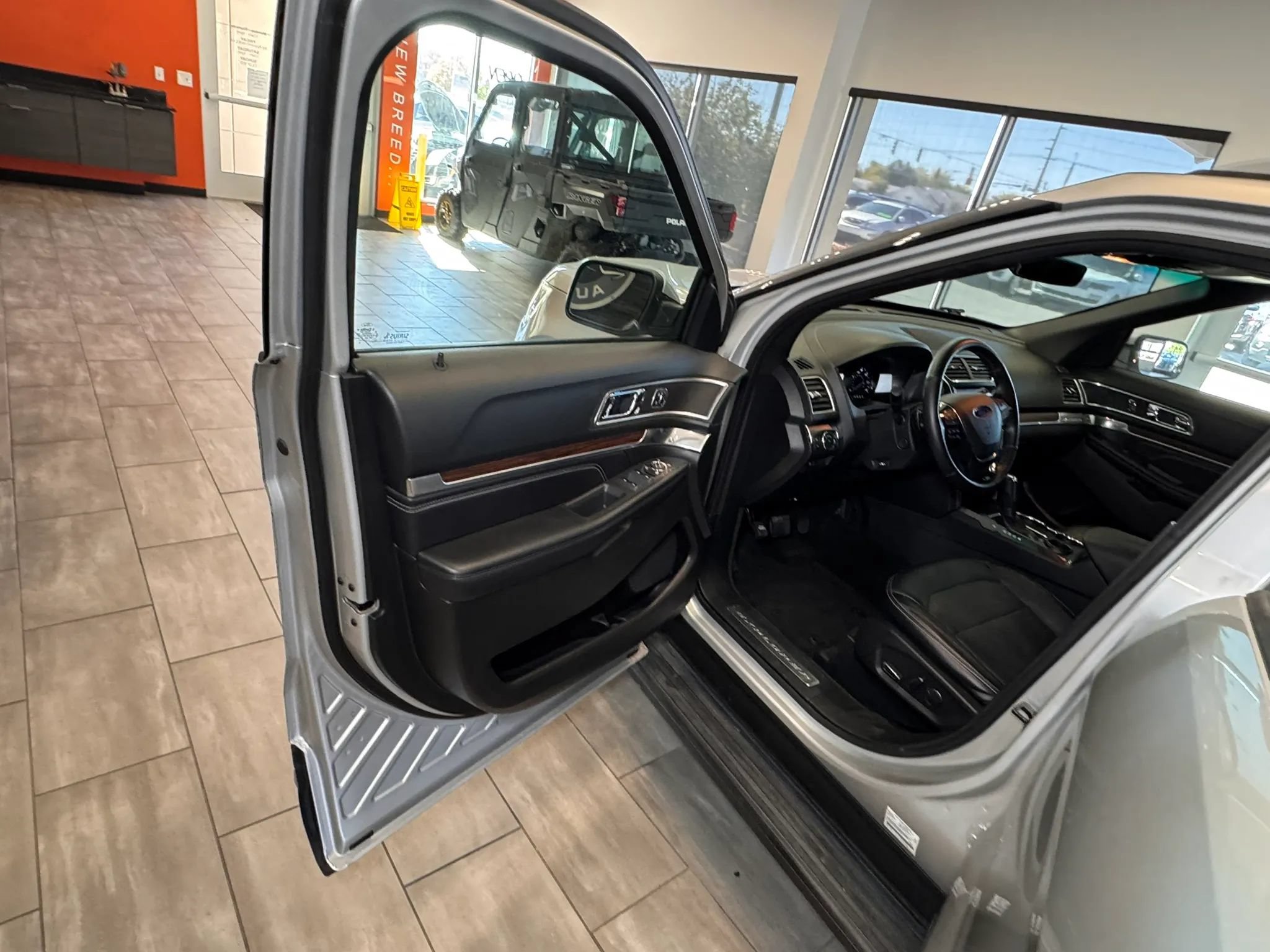 Used 2017 Ford Explorer Limited FWD image 32