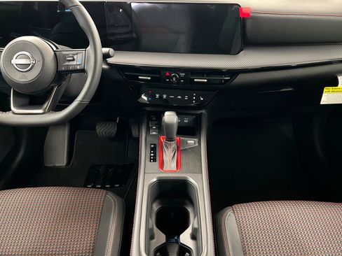 New 2026 Nissan Kicks SR w/ Cold Weather Package image 13
