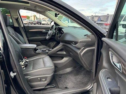Used 2022 Buick Envision Avenir w/ Technology Package II AWD/4WD image 11