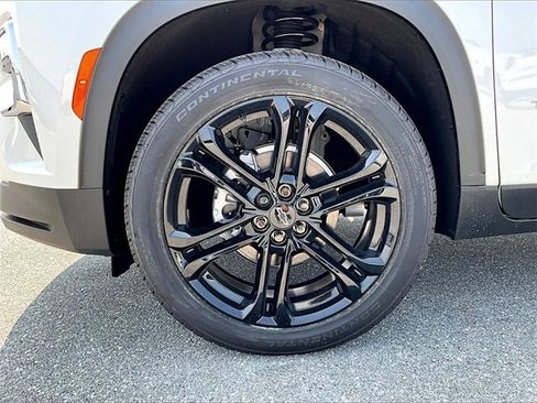 New 2025 Chevrolet Traverse LT w/ Driver Confidence Package image 7