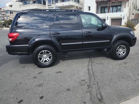 Used 2007 Toyota Sequoia SR5 RWD image 5