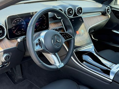Used 2025 Mercedes-Benz C 300 4MATIC Sedan image 23