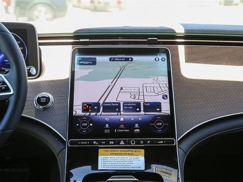 Used 2023 Mercedes-Benz EQE 500 4MATIC Sedan image 11