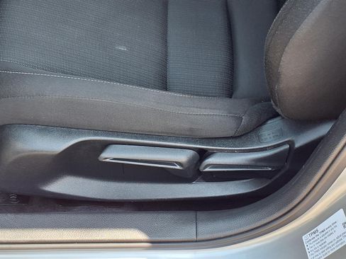 Used 2025 Honda Civic LX image 4