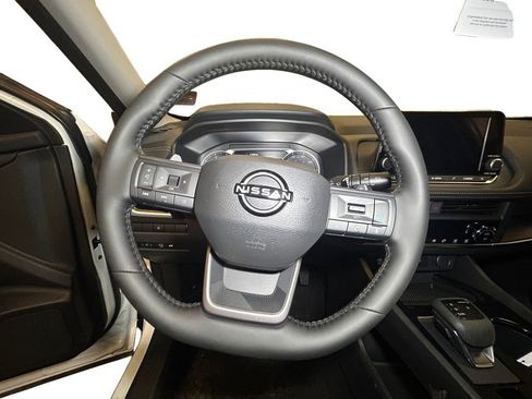 New 2026 Nissan Rogue SV AWD/4WD image 12